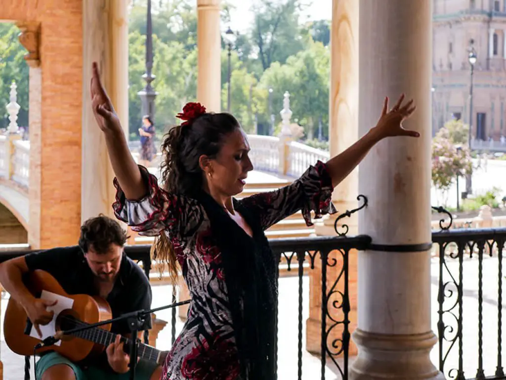 Flamenco shows in Plaza de Espana