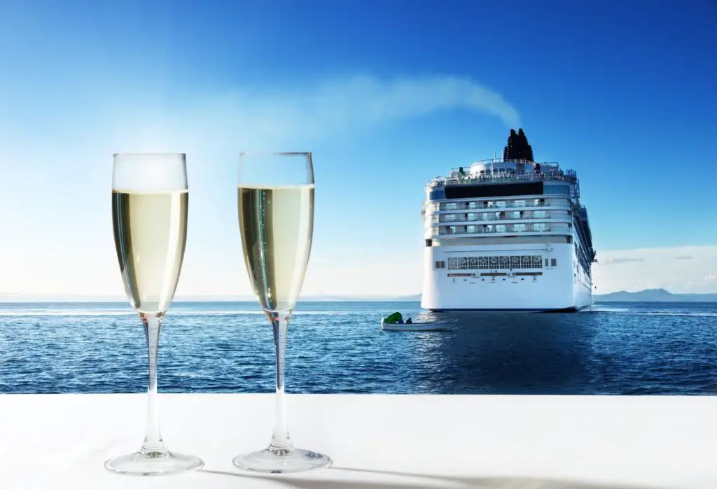 Champagne glasses with cruise ship
