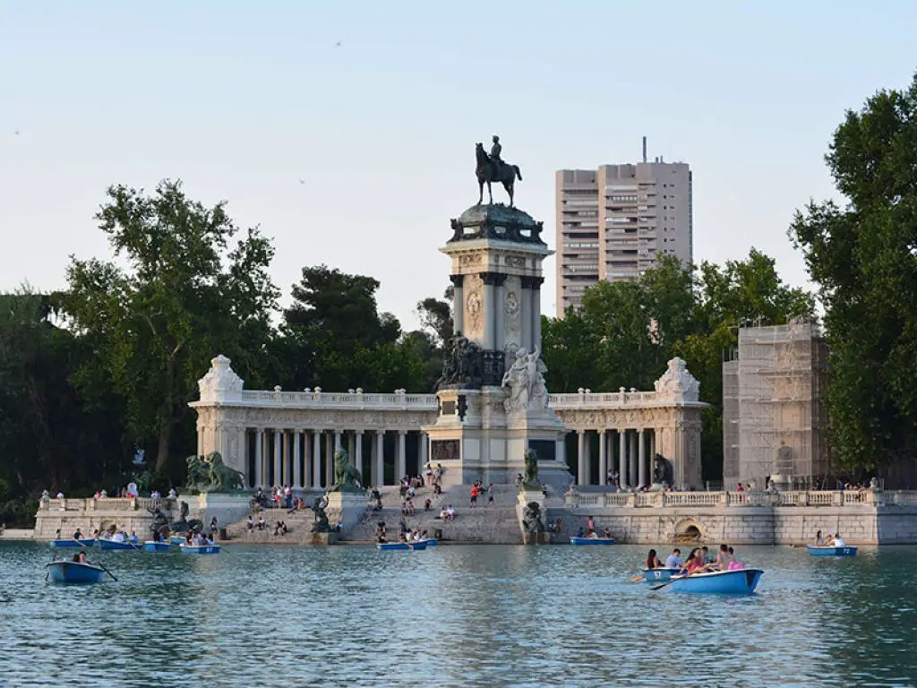 El Retiro Park