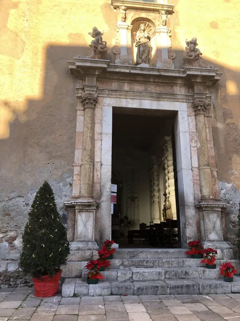 Christmas decorations in front of a chapel in Sicily