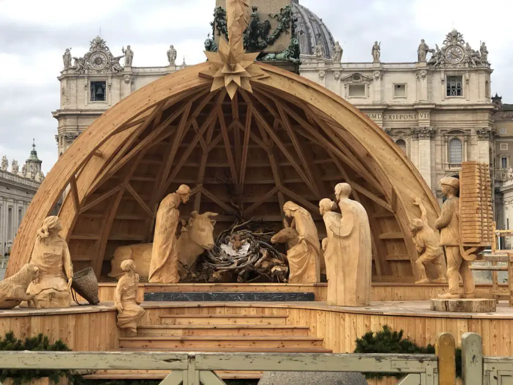 Crib in St. Peters Square