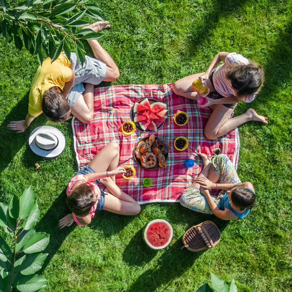 What to wear to a picnic